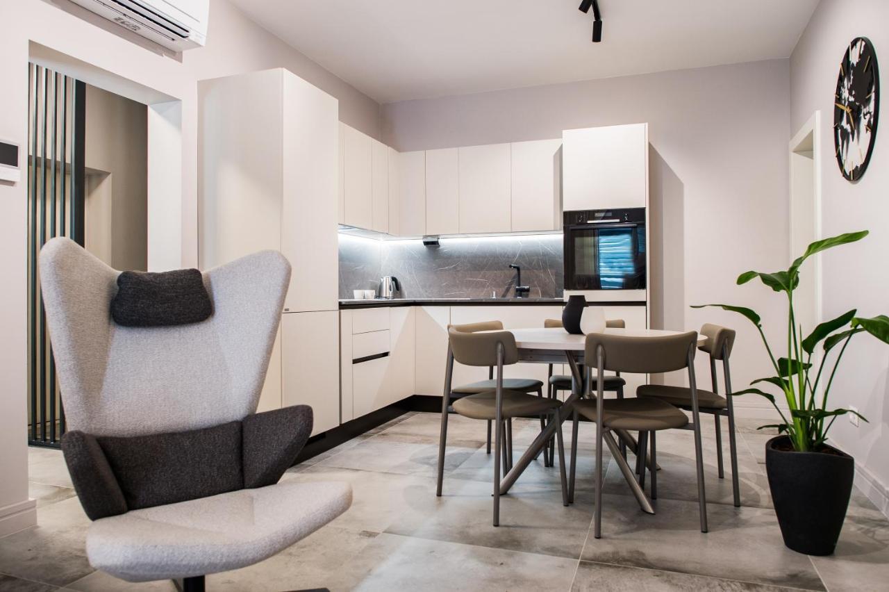 Luxury Apartments Elizabeth Подстрана Екстериор снимка